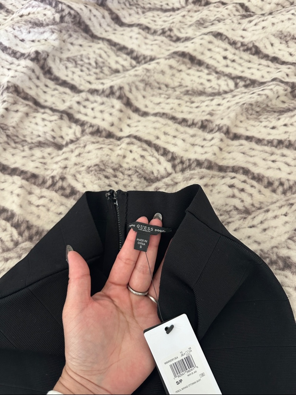 NWT GUESS Black Bandage-Style Pencil Skirt - Picture 4 of 5